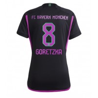 Maglie da calcio Bayern Munich Leon Goretzka #8 Seconda Maglia Femminile 2023-24 Manica Corta